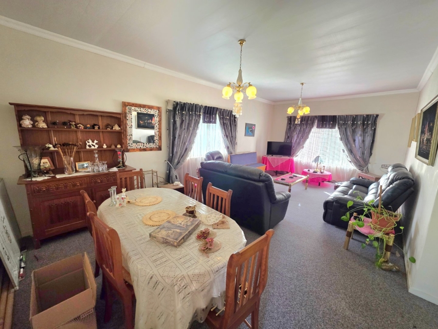 4 Bedroom Property for Sale in Jordania Free State